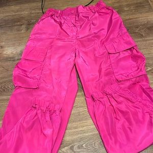 NWOT HOT PINK SIZE MEDIUM CARGO NYLON PANTS